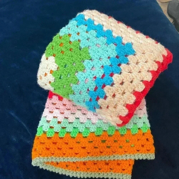 Beautiful Hand Made Small Crochet Afgan Throw Blanket Multicolored Color 40X40 - Picture 12 of 12